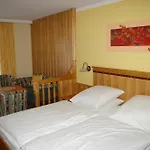 Zur Alten Schmiede 3*