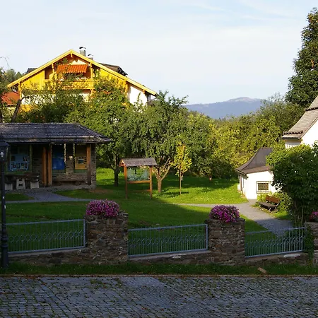 Pensionat Zur Alten Schmiede 3*