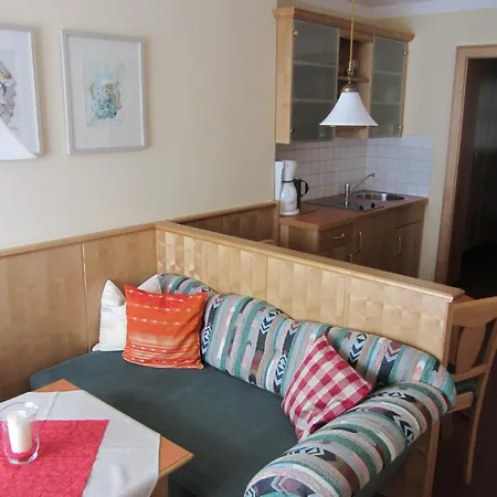 Guest house Zur Alten Schmiede 3*