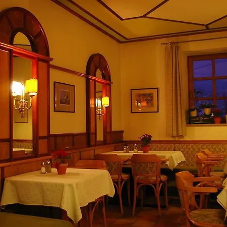 Zur Alten Schmiede Vendégház 3*